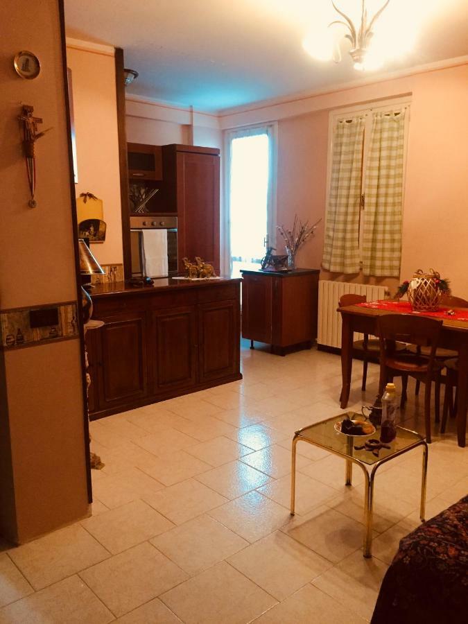 Il Girasole Apartment Castel Ritaldi Exterior photo